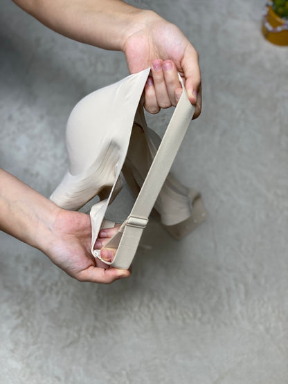 Sutien fără carcasă și fără cusături