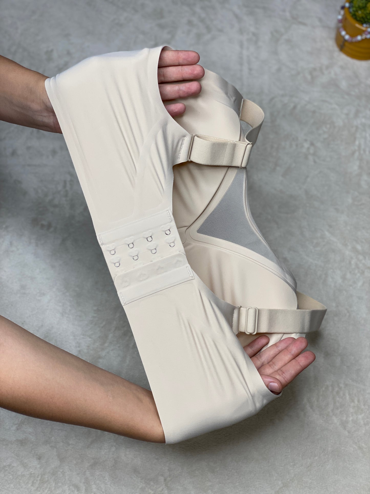 Sutien fără carcasă și fără cusături